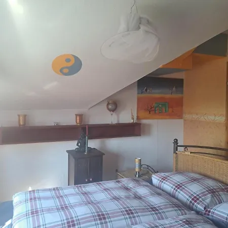 Kuenstlerwohnung In Der *